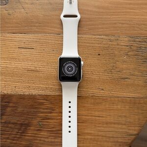 Apple Watch Series 3 
No charger